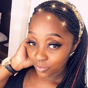 Meet your Posher, Shequilla